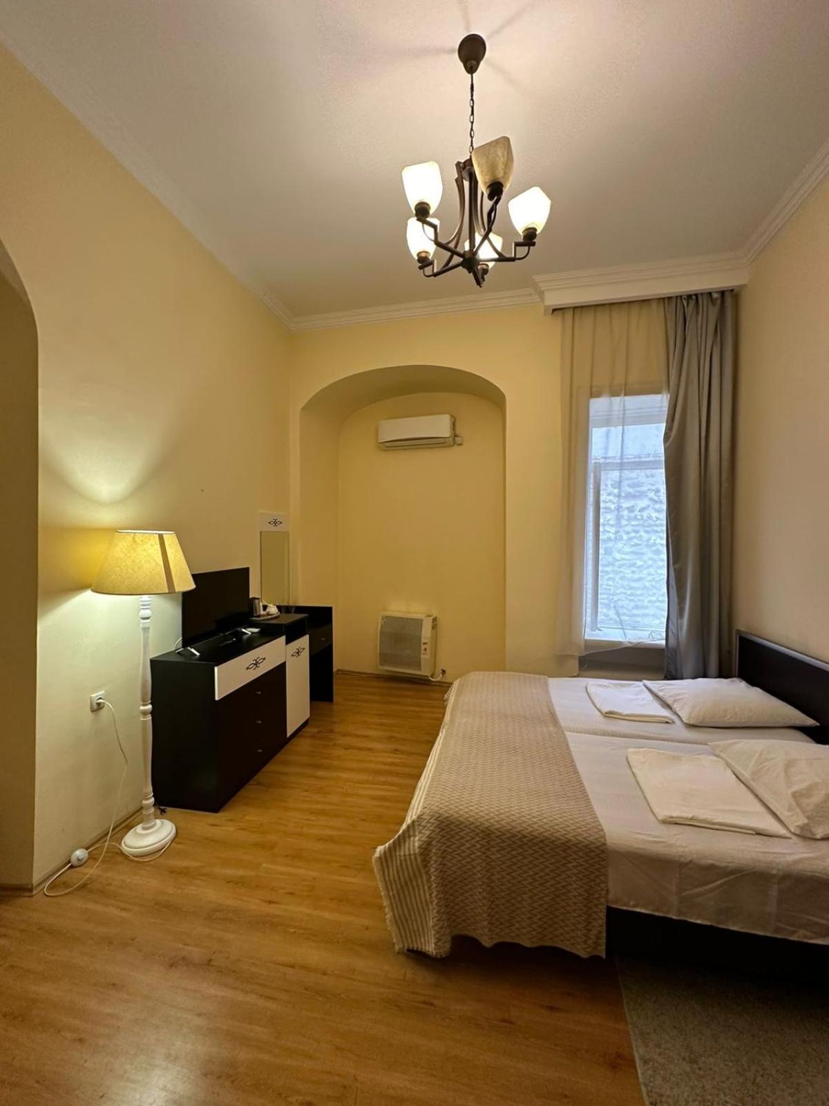 Hotel Golden Lion Sighnaghi Esterno foto