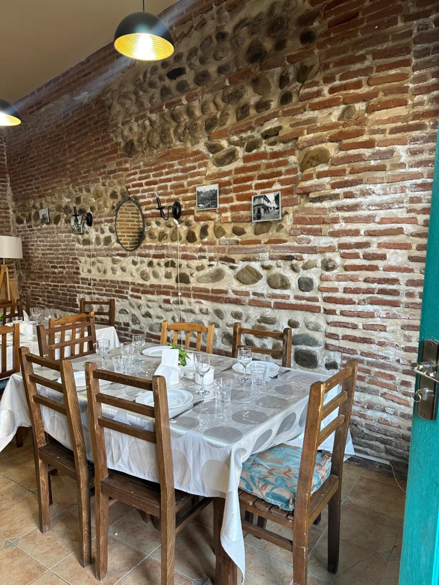 Hotel Golden Lion Sighnaghi Esterno foto